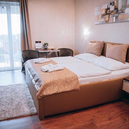 Villa Dunaj Dunajská Streda エクステリア 写真